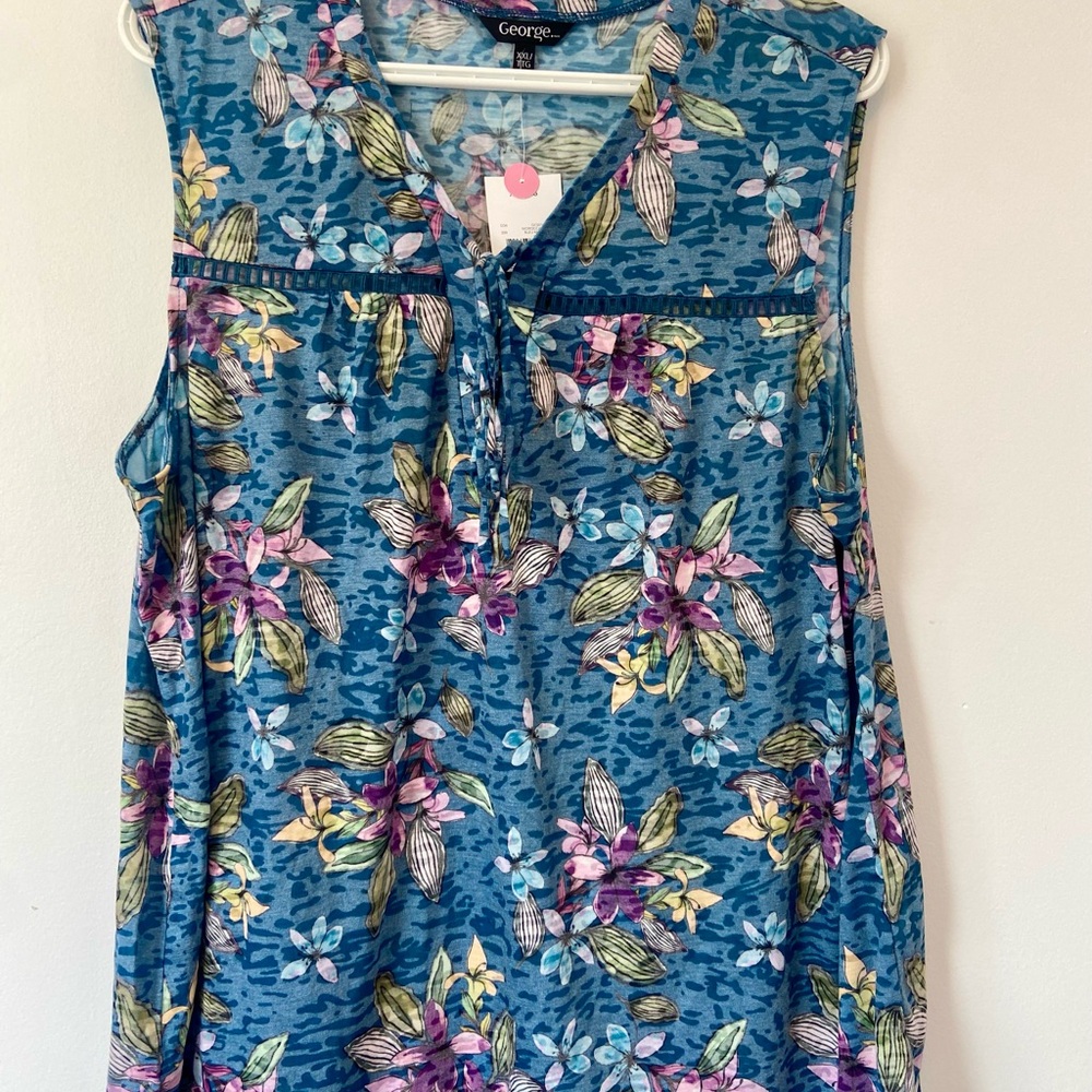 Women's Sleeveless Floral Blouse - Blue and Purple. BNWT. Size XXL